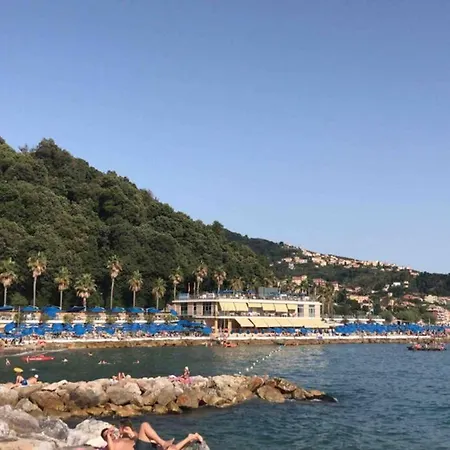 Ca Nicola On The Beach Golfo Dei Poeti Apartment *