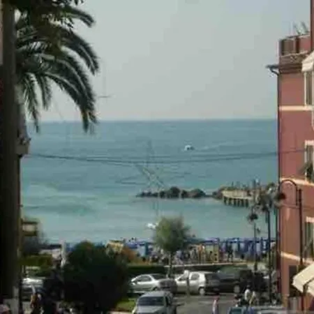 Ca Nicola On The Beach Golfo Dei Poeti Apartment